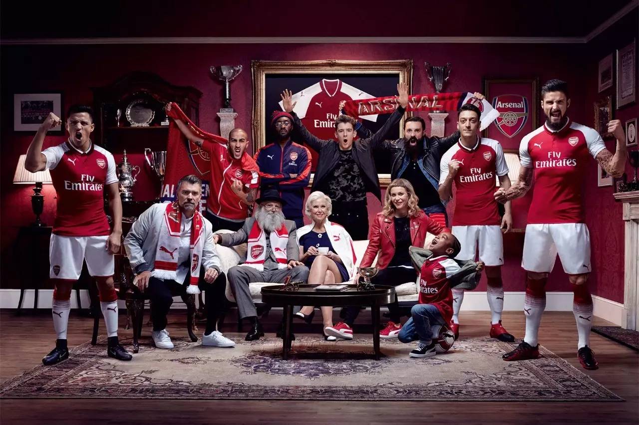 威尔希尔：英格兰队现在有了顶级教练，图赫尔能率队夺世界杯（威尔希尔：英格兰队已迎顶级主帅，图赫尔有望带队夺得世界杯）