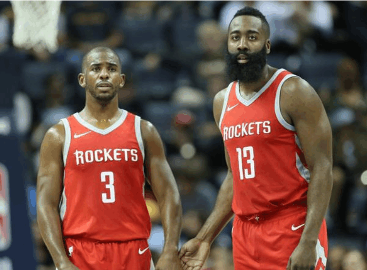 维罗纳vs帕尔马：加利亚尔迪尼、焦瓦内首发，库特罗内、马特奥-佩莱格里诺出战（维罗纳迎战帕尔马：加利亚尔迪尼、焦瓦内首发，库特罗内与马特奥-佩莱格里诺登场）