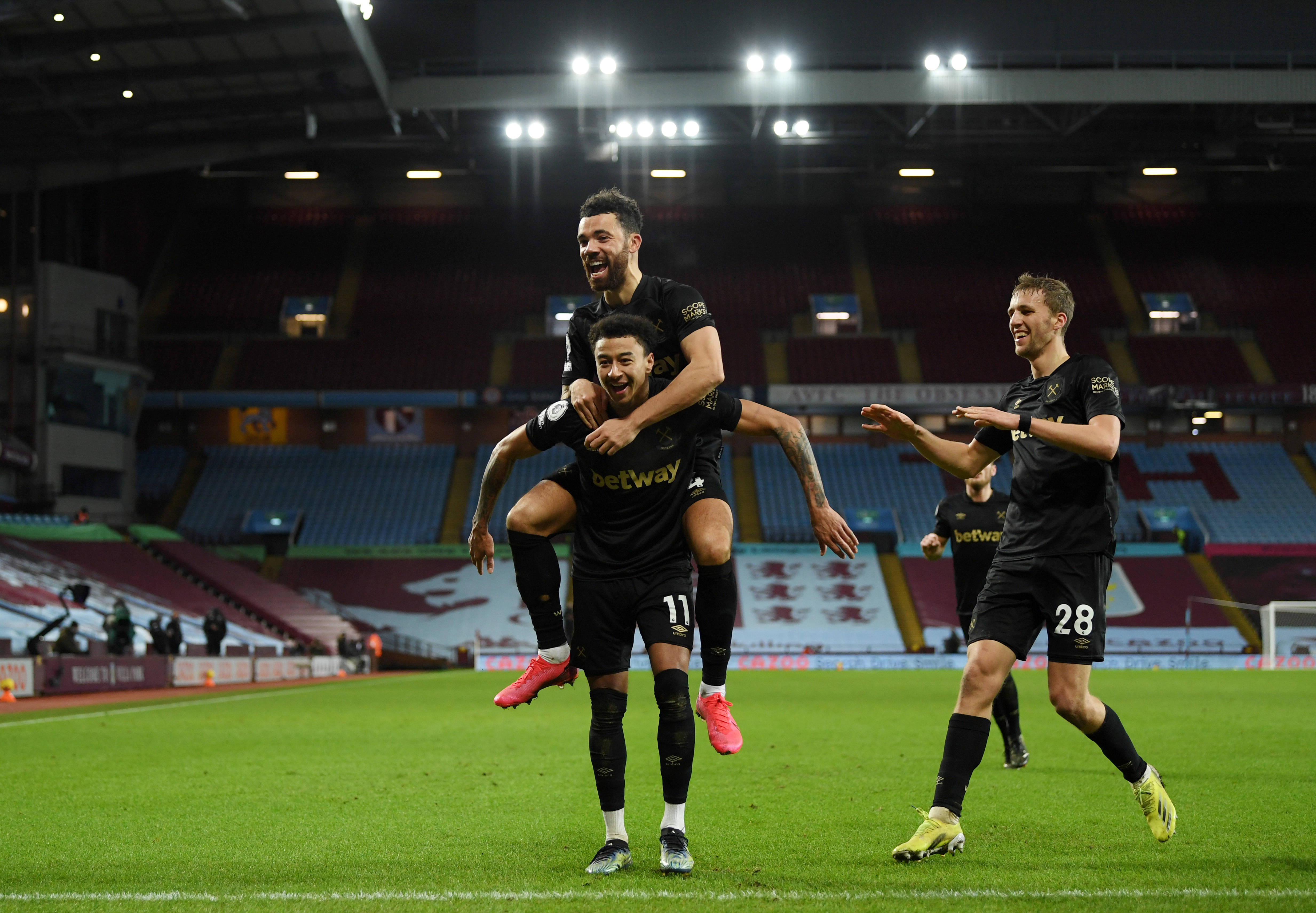 熊猫杯U22国足2-0力克韩国U22，拜合拉木双响+写意脚后跟破门（熊猫杯U22：U22国足2-0击败韩国，拜合拉木梅开二度+脚后跟妙射）