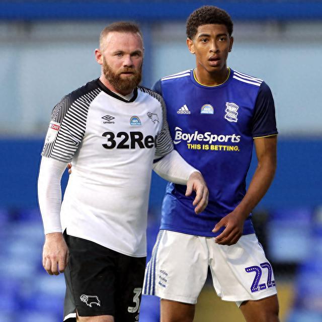 库尔图瓦：比赛中我在想“幸好我和姆巴佩是队友”（库尔图瓦：比赛时我心想，幸好姆巴佩是我队友）