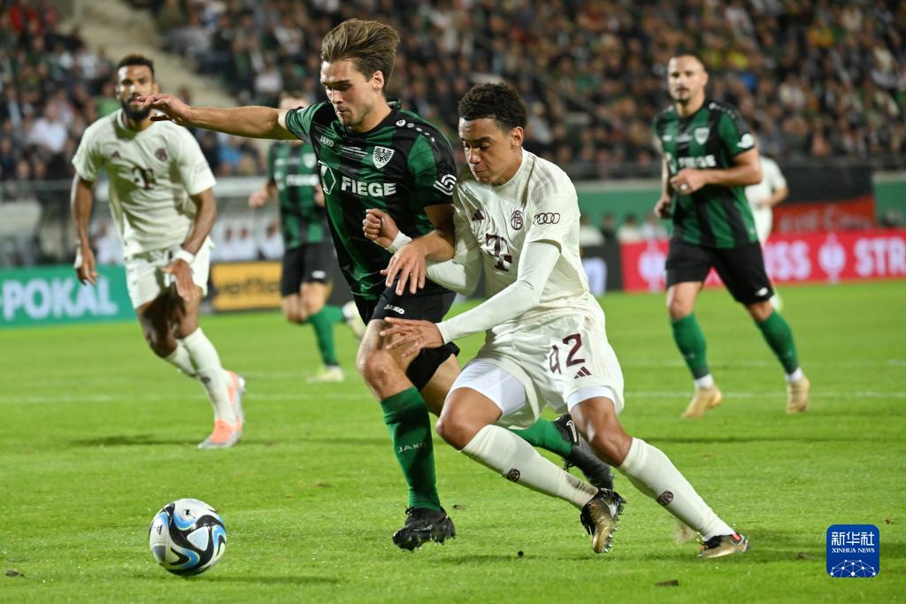 官方：诺丁汉森林第25、26轮比赛改期，对手利兹联与狼队（官方消息：诺丁汉森林25、26轮赛程调整，将对阵利兹联与狼队）