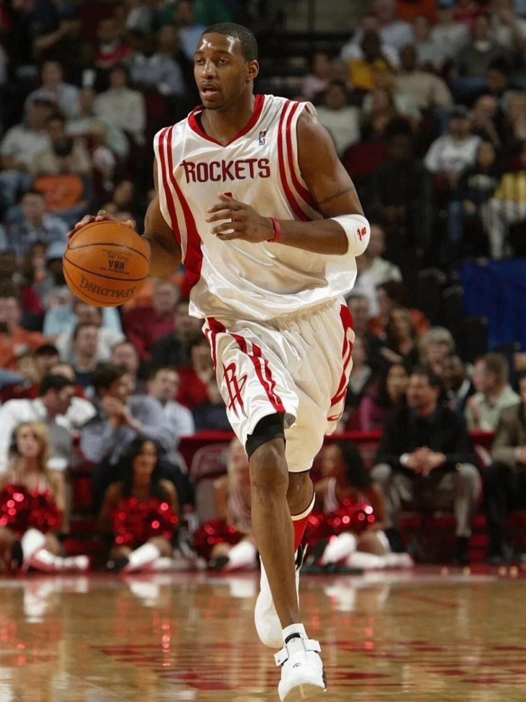 父亲：圣地亚哥从未讨论过离开的可能性，他在米兰很开心（父亲：圣地亚哥没考虑过离开，他在米兰很开心）