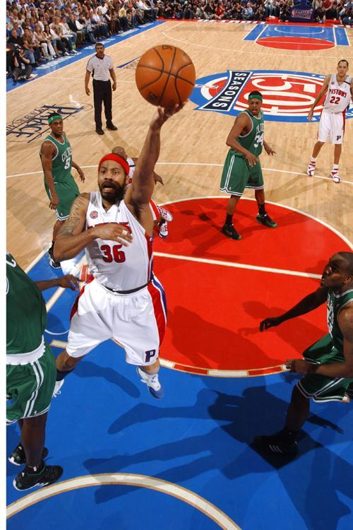 达拉博纳：03年欧冠决赛前，大因扎吉和舍瓦发生争执互相辱骂（达拉博纳：2003年欧冠决赛前，大因扎吉与舍甫琴科爆发冲突并互相辱骂）