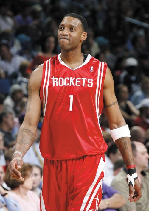 弗朗切斯科·托蒂两分钟的精彩表现， 多么不可思议的球员！（两分钟尽显传奇，弗朗切斯科·托蒂的不可思议表演）