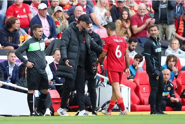 TA跟队：布莱顿19岁前锋齐马斯十字韧带撕裂，赛季报销（布莱顿19岁前锋齐马斯十字韧带撕裂，赛季提前结束）