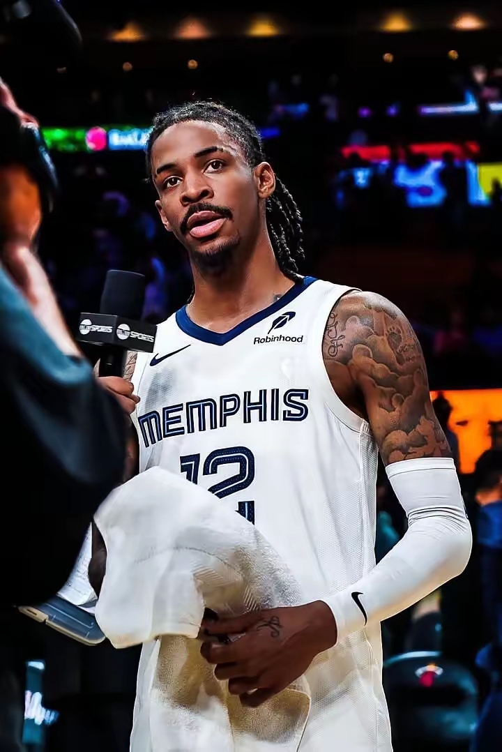 六台爆料皇马更衣室：卡瓦哈尔批裁判被打断，有人说都是狗屁借口（六台曝皇马更衣室内情：卡瓦哈尔质疑裁判遭打断，有人直斥全是借口）