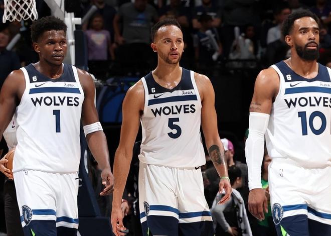 国外疯狂的极限运动，每一个都太刺激了！（全球热血极限运动盘点，每个项目都让人肾上腺素飙升！）