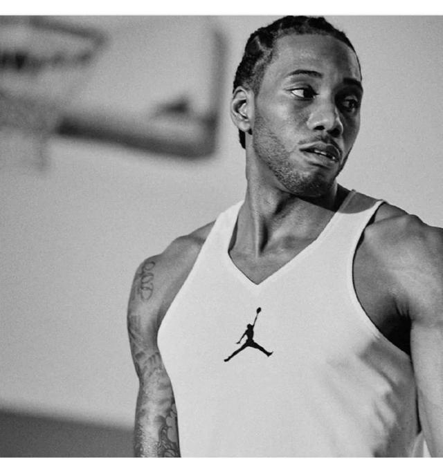 六台：阿隆索赛后没回更衣室，有些皇马球员认为谈判罚是借口（六台称：阿隆索赛后未回更衣室，部分皇马球员质疑“谈判罚”只是借口）